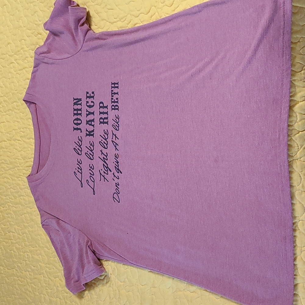 Women's fits like large tee-shirt